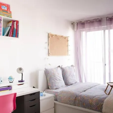 Апартаменты 2 Bedroom With Balcony Near Eiffel Tower And Invalides