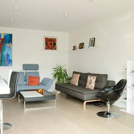 Апартаменты 2 Bedroom With Balcony Near Eiffel Tower And Invalides *