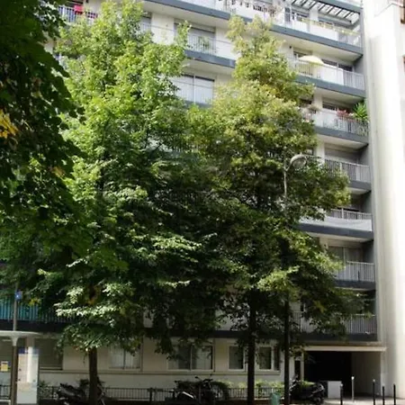 2 Bedroom With Balcony Near Eiffel Tower And Invalides