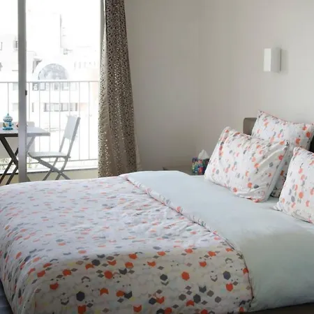 2 Bedroom With Balcony Near Eiffel Tower And Invalides * Париж